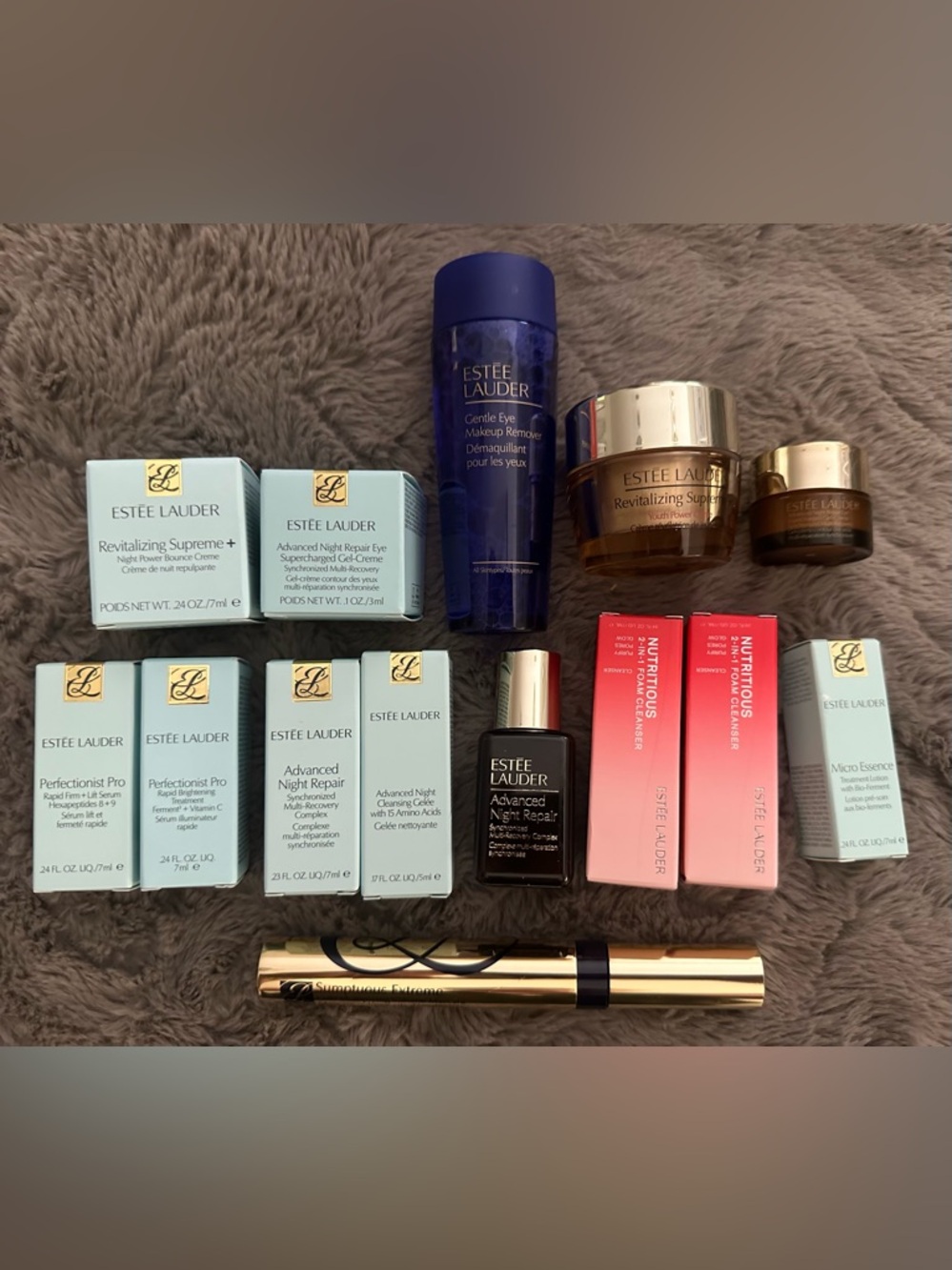 Estée Lauder Skincare and Makeup Set